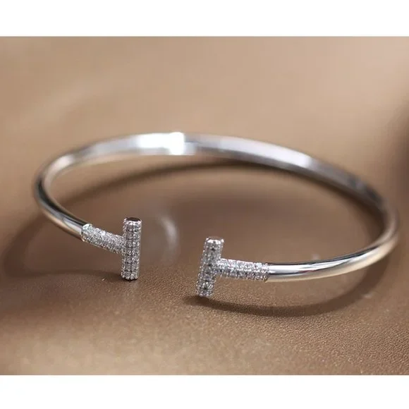 Rose Gold Beautiful Open Bracelet - Picture 12 of 12